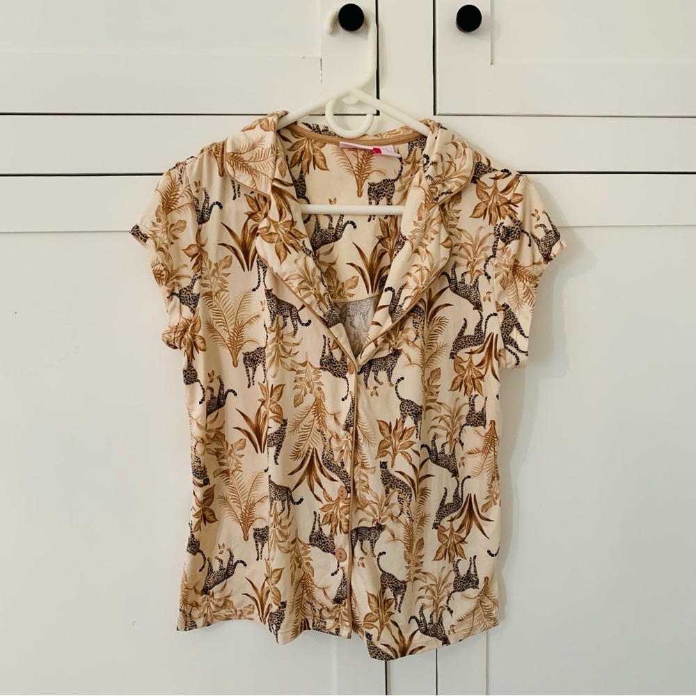 Tommy Bahama Brown Leopard Print Collar Sleepwear Shirt Size Medium